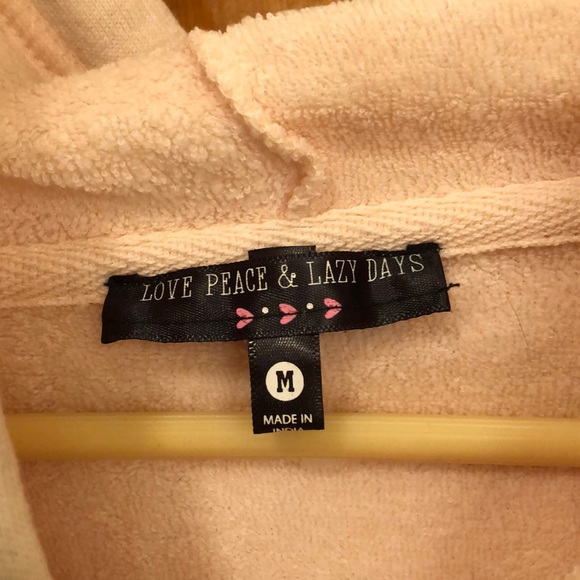 Love peace & lazy days cropped hoodie - Picture 4 of 5